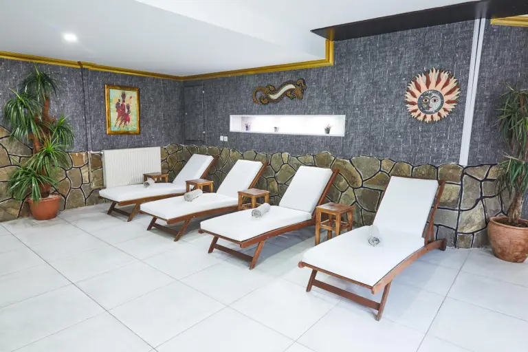 Spa &amp; Sauna Center (4/16)